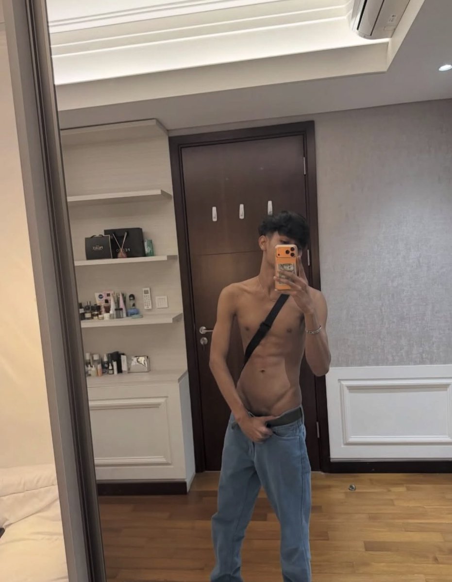 marsell0_0's tweet photo. Hi, this is Fahrulsyahrul with a new account—my previous one got suspended. Come follow and help get things lively again; free membership for 10 people! 

https://t.co/l9irputD7Z https://t.co/QpKw7dOup2