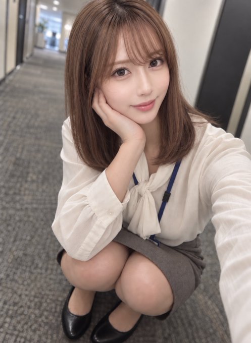 keybf73525252's tweet photo. 正直に教えてください。      

こんな38歳のババアが待ち合わせに来たら、帰りたくなりますか？ https://t.co/RGtfgr6D1X