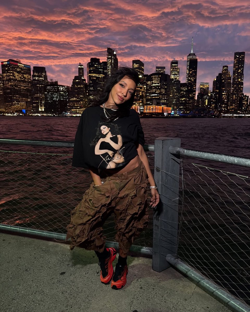 mkznmtch's tweet photo. 📍Tinashe visiting AudaCity https://t.co/GUZtoG9tWu