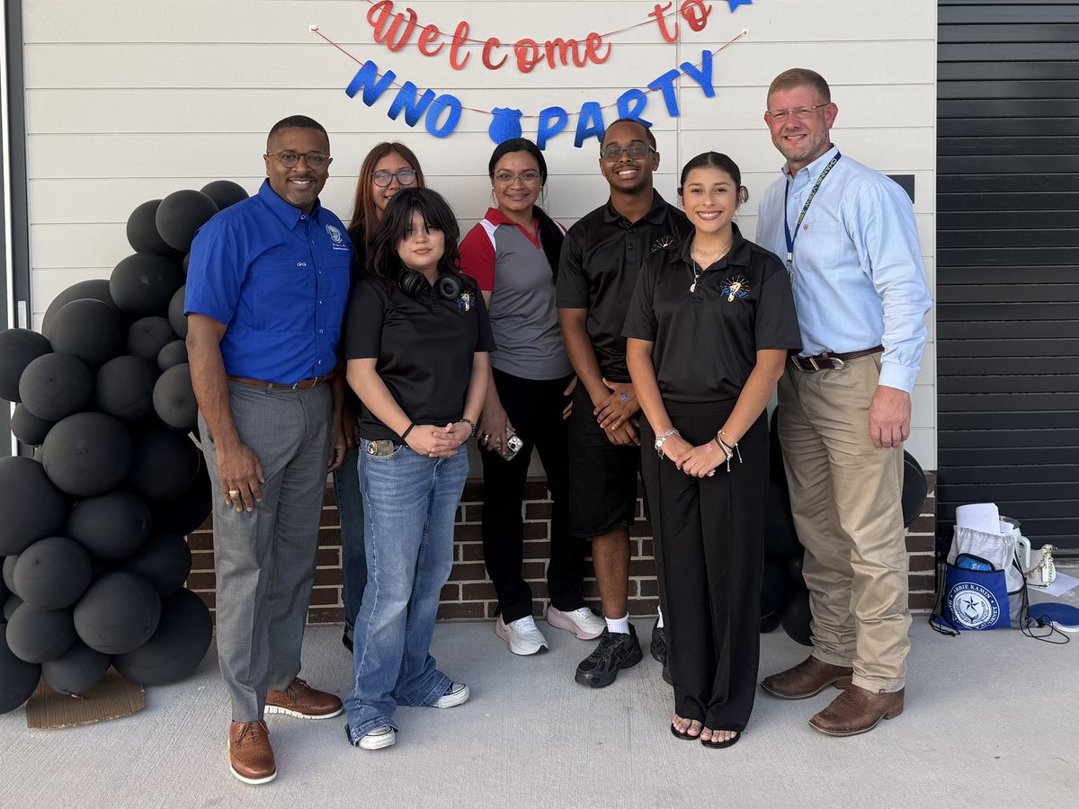 tchill_'s tweet photo. We appreciate everyone who came out tonight for the 1st annual Channelview Foundation of Hope National Night Out. What a great way to celebrate our community and connect families with resources at this new facility right here at home. #WeAreChannelview https://t.co/CfTBncxveN