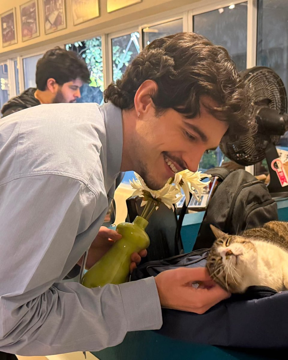 bocamente's tweet photo. ele é o ser mais adorável desse mundo, meu Deus :( https://t.co/0NN8grbcfB