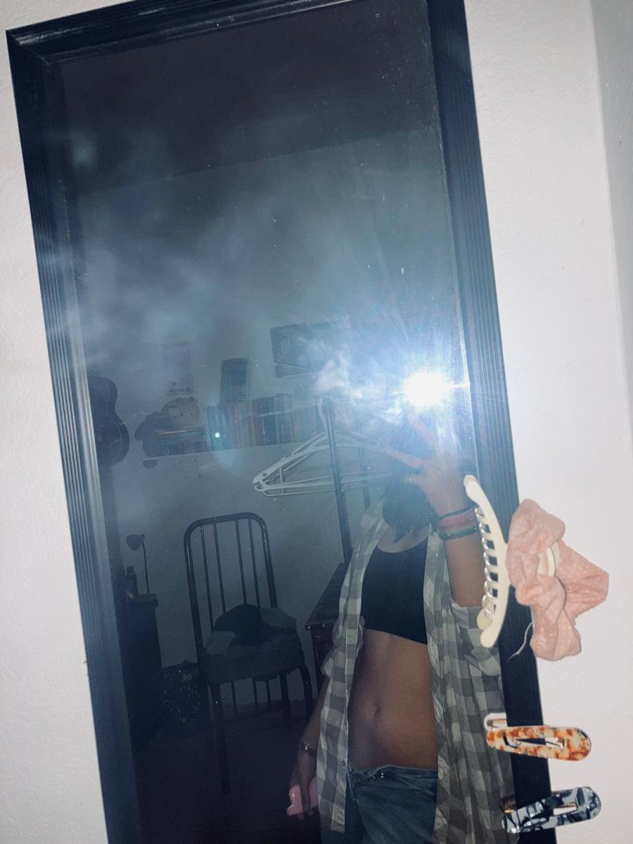 ilymonntt's tweet photo. lol, me veía bien flaquita, como te extraño iplay de lechita santa clara de fresa, vuelve a mi añañe https://t.co/5k3WxvJDMH