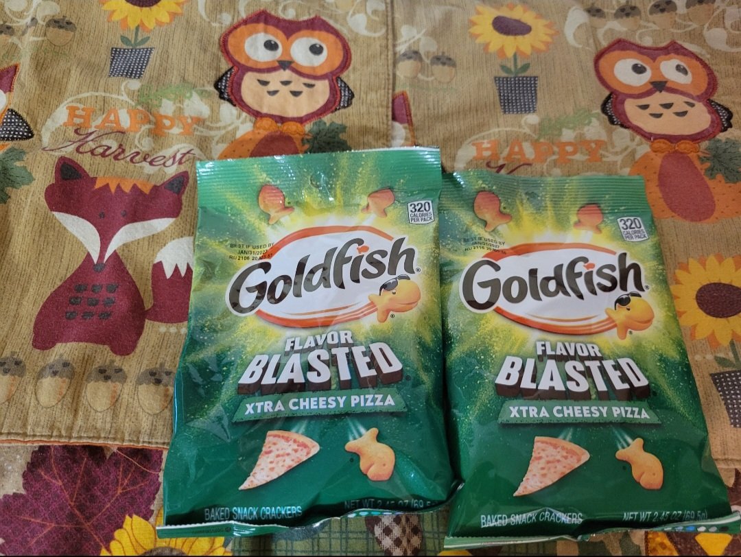 dulcebombomcito's tweet photo. Tuesday. October 6, 2026. @GroceryOutlet #GroceryOutlet. #PA.Blueberry Snack Bites:$0.99. Celestial Black Tea:$1.49. Fig Newtons Fat Free:$1.97. Goldfish Flavor Blasted XTra Cheesy Pizza: (2 )$1.00. #Groceries https://t.co/EBybr7sOm3