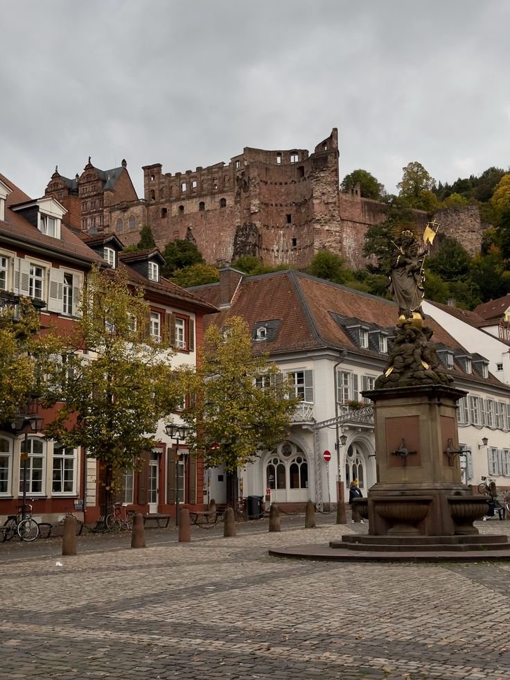 echoesofworld's tweet photo. Heidelberg, Germany https://t.co/X9CYY1cyJf