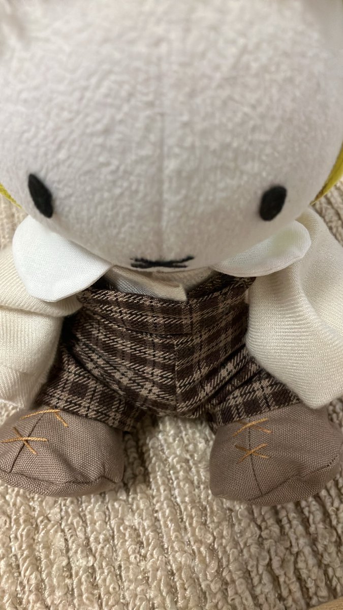 Niffy52942007's tweet photo. @cotoro_net 
#ぬい服 
足袋の型紙を65%に縮小して作成
シーチング生地と色のせいか履かせたら足袋っぽくなくて、ブーツにしてみました👢
本人は喜んでるから、いっか😊 https://t.co/AxjVJoY6pZ