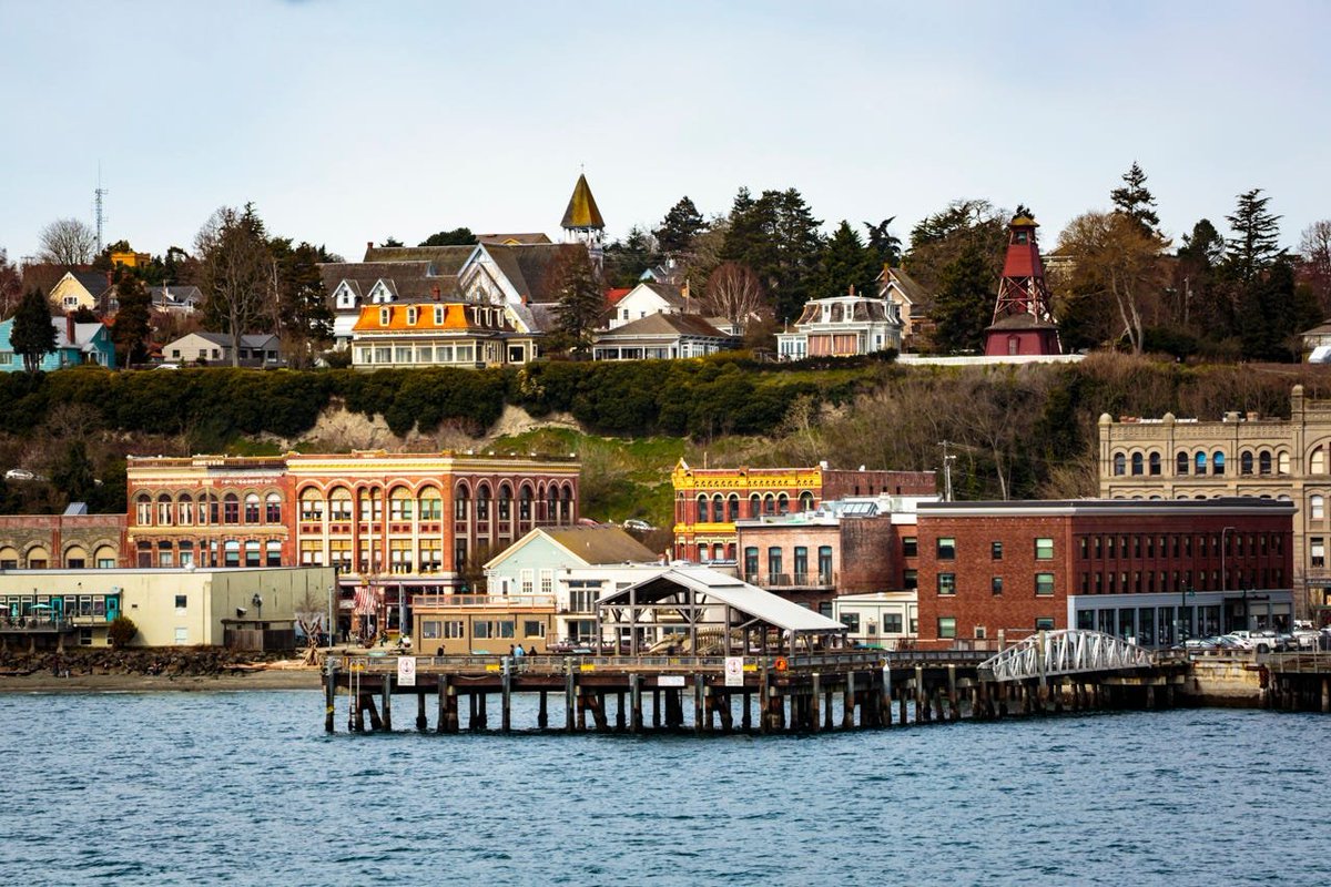 TimelessTrvlr's tweet photo. Port Townsend, Washington, feels like an old seaport frozen in time, with Victorian buildings, harbor views and quiet streets. https://t.co/6KCqAuNF7U