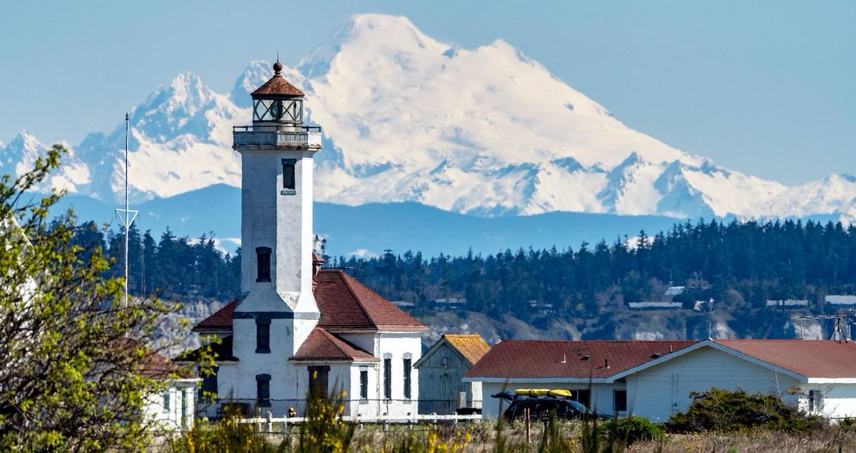 TimelessTrvlr's tweet photo. Port Townsend, Washington, feels like an old seaport frozen in time, with Victorian buildings, harbor views and quiet streets. https://t.co/6KCqAuNF7U