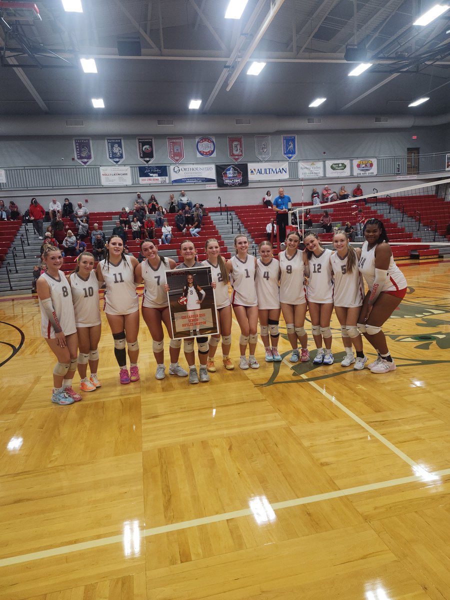 Wildcats_CSHS's tweet photo. Congrats on 500 career digs Rhylee Morton.

Also, match tied 1-1

🐾🏐💪 https://t.co/wQNNrEBNLW