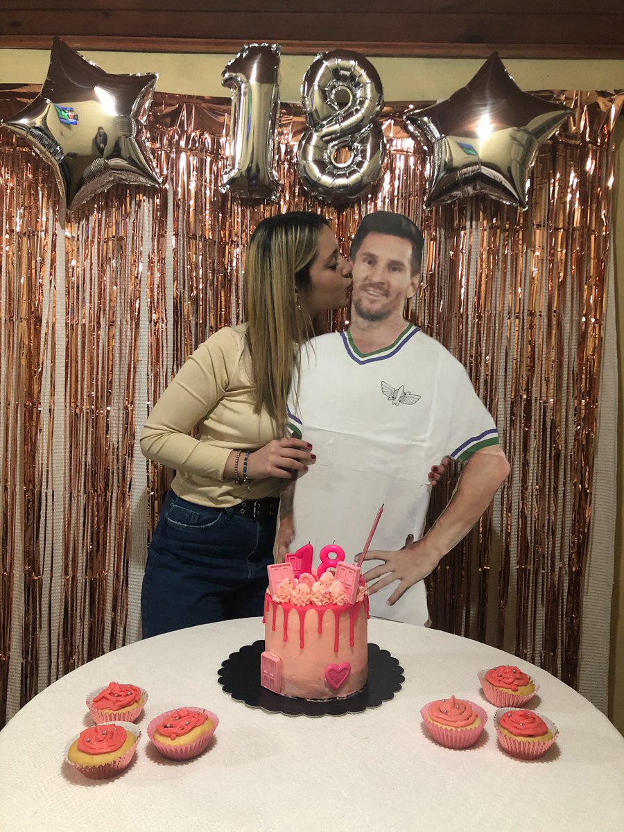 Brillagerr's tweet photo. Te voy a extrañar Leo jamas voy a olvidar el dia que viniste a mi cumpleaños te amo https://t.co/MJdkGzmMBD