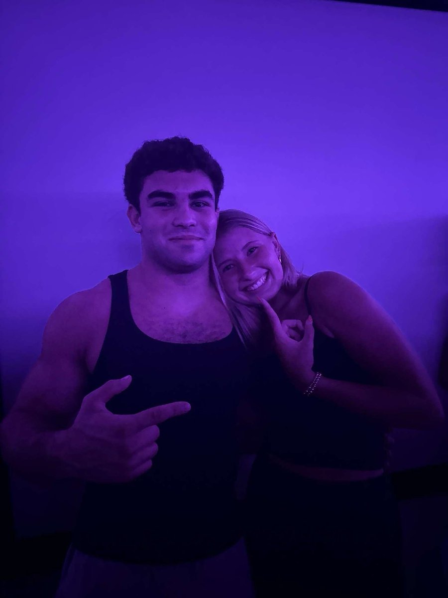 BarstoolPrep's tweet photo. @BarstoolStorm They love it over here… https://t.co/4nx8I71AeX