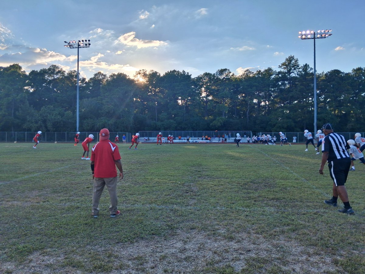 SpringISDAthl's tweet photo. Middle School Football is underway tonight throughout the district! https://t.co/XnyLIojd2S