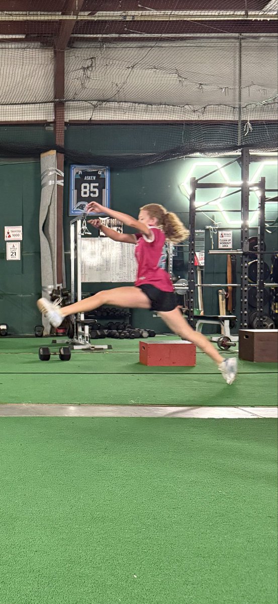 mchevier2030's tweet photo. Working hard at being explosive out of the box and off the mound with @RMackes . #inthelab https://t.co/kekQX00cQU