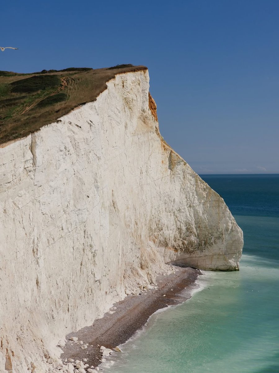 echoesofworld's tweet photo. Seven Sisters Cliffs https://t.co/VAr5X04doy