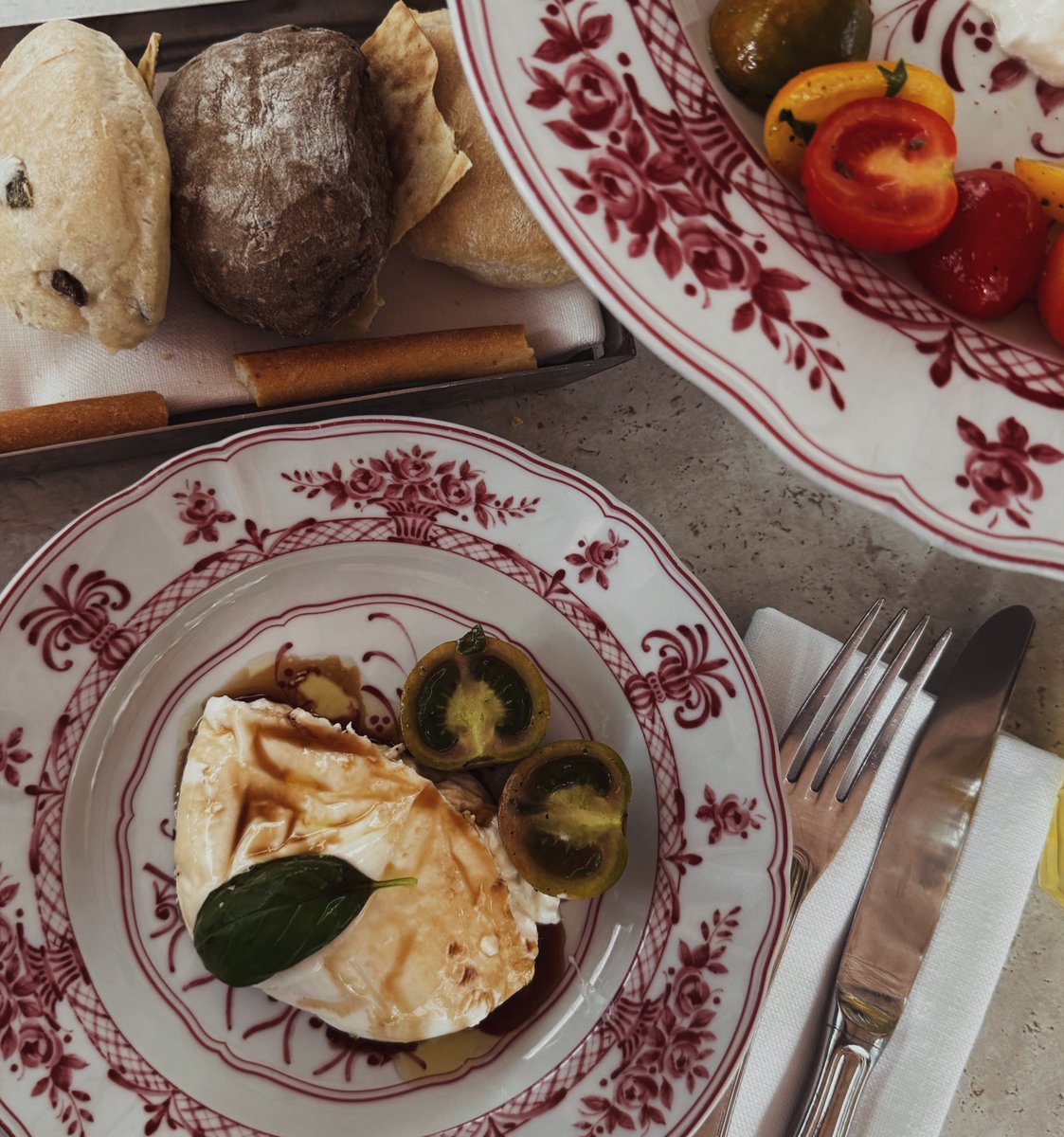 lopez_te6032's tweet photo. A little indulgence never hurts. In Italy, food is never just food—it’s time together, beautiful details, unforgettable flavours, and letting the moment be exactly what it is. https://t.co/7Hhp5PPuWL