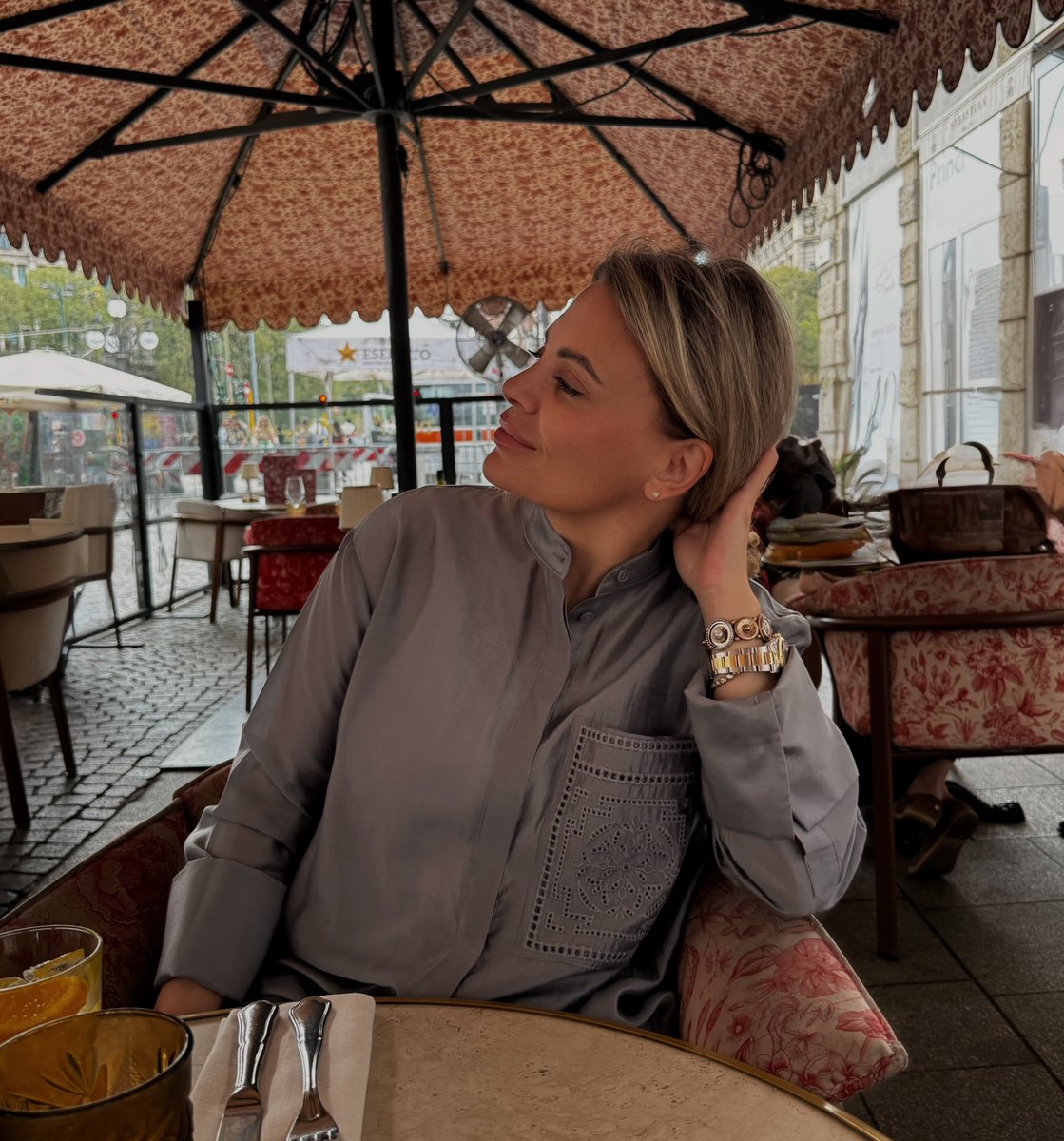 lopez_te6032's tweet photo. A little indulgence never hurts. In Italy, food is never just food—it’s time together, beautiful details, unforgettable flavours, and letting the moment be exactly what it is. https://t.co/7Hhp5PPuWL