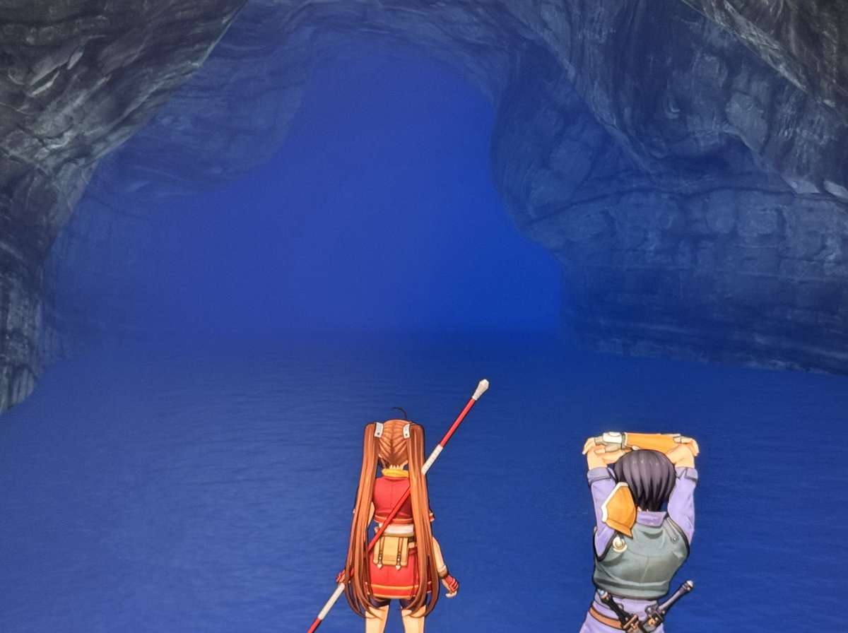 niratama_noel's tweet photo. 地底湖ですかね？
怖い怖い怖い https://t.co/S5qxXKhSyR