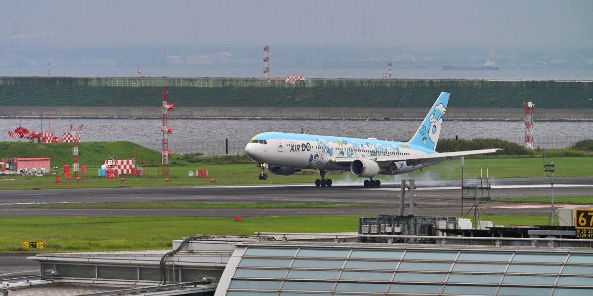 kaneyan1957's tweet photo. 2026年10月5日　 羽田空港第2ターミナル展望デッキ    

#羽田空港 
#第2ターミナル 
#AIR_DO 
#HD20 
#B767_300 
#JA607A 
#Nikon 
#Z6III https://t.co/djC01Fptw8