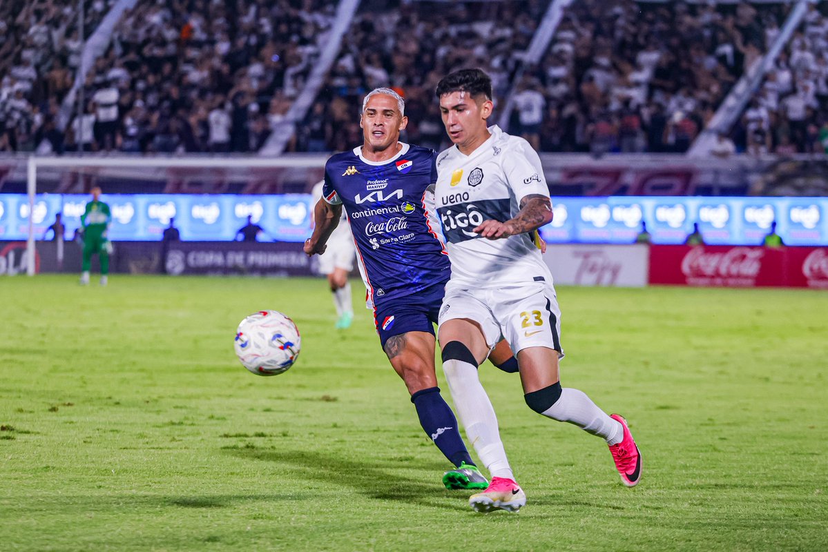 CopaDePrimera's tweet photo. ⏱️ 90’
➕ Se juegan 4 minutos más.
➡️ @elClubOlimpia 1
➡️ @clubnacionalpy 1
🗓️ Fecha 13.
#ClausuraAPF2026 🇵🇾
#CopaDePrimera 🏆 https://t.co/0oIB29b33z