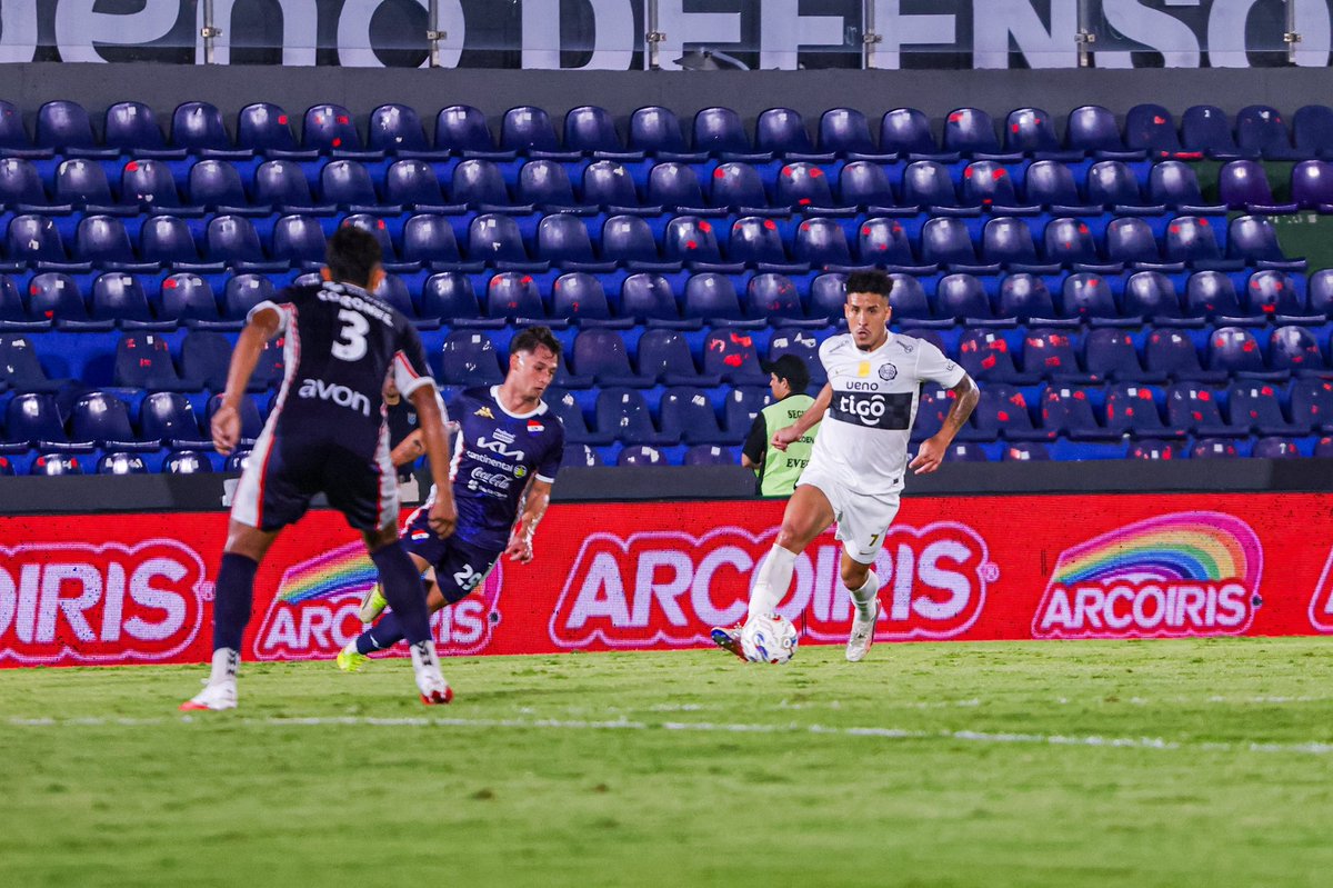 CopaDePrimera's tweet photo. ⏱️ 90’
➕ Se juegan 4 minutos más.
➡️ @elClubOlimpia 1
➡️ @clubnacionalpy 1
🗓️ Fecha 13.
#ClausuraAPF2026 🇵🇾
#CopaDePrimera 🏆 https://t.co/0oIB29b33z