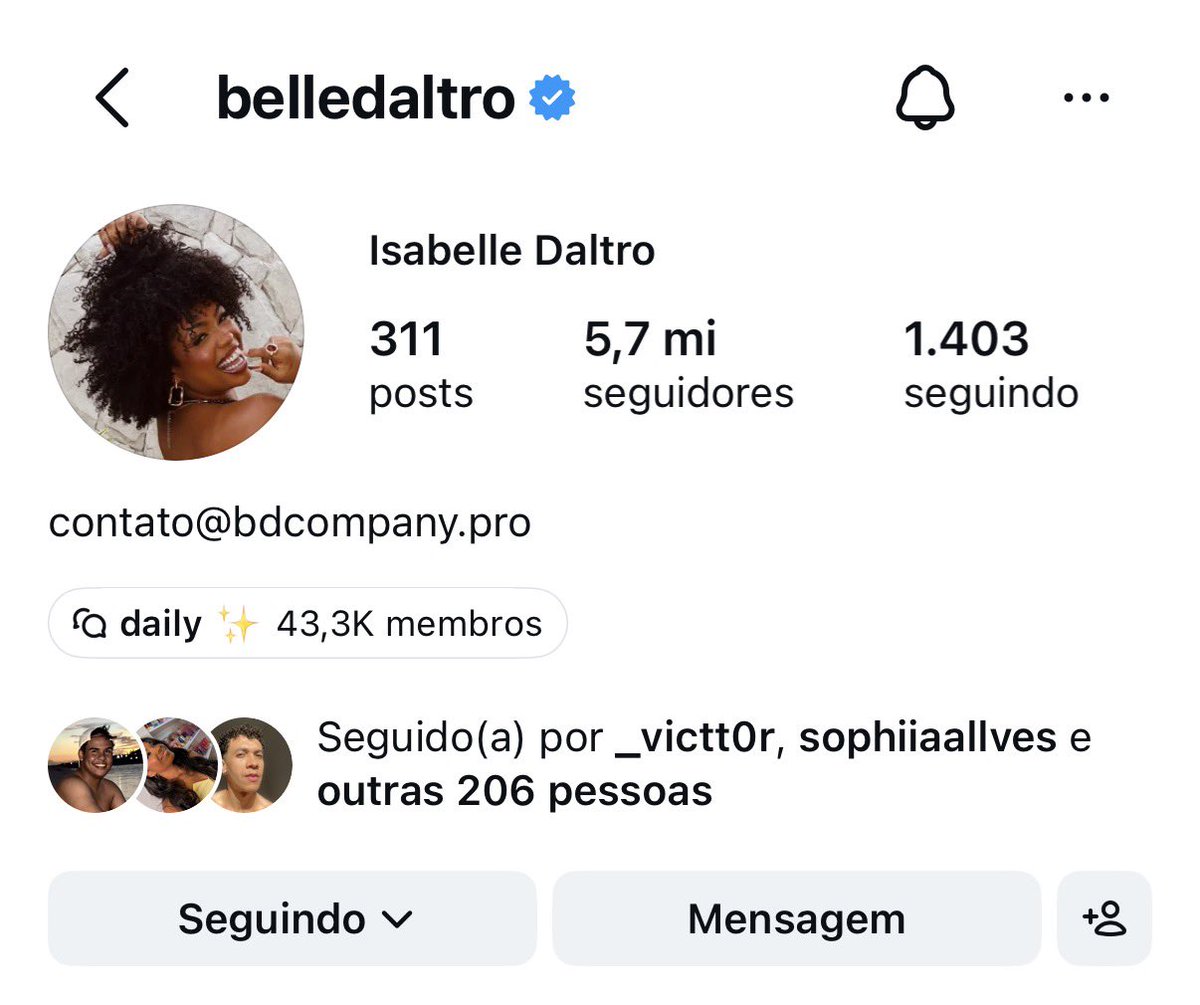 jan1ls0n's tweet photo. BELLE GANHOU 200MIL SEGUIDORES DEPOIS DE SE POSICIONAR A FAVOR DO LULA https://t.co/uFsNAzLgMc