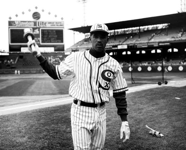 Beermiscuous's tweet photo. Tomorrow! Wednesday! 3pm! If you can't score a ticket to Rate Field, we'll have the White Sox game on the projector with sound! Game 3, 3pm, Wednesday, at Beermiscuous-Lakeview! https://t.co/YOcmBDBaP1