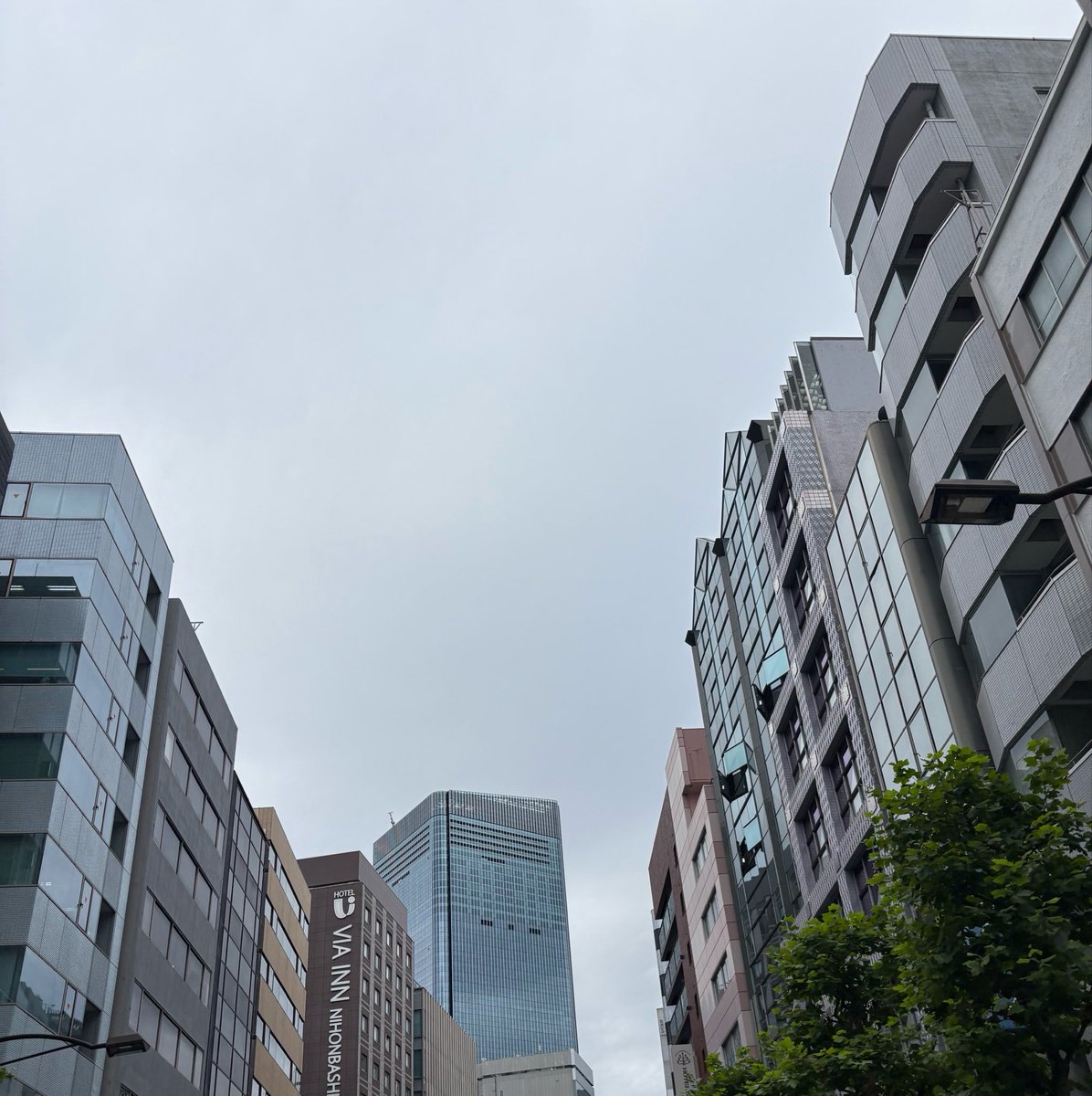 pita_masui's tweet photo. おはようございます。

曇天の東京日本橋。
本日より東京ビッグサイトにてHCRですね。弊社は今年も一来場者としての参加です。
皆様も良い一日をお過ごしください、
#企業公式が毎朝地元の天気を言い合う
#福祉用具 https://t.co/C0nl16N3Ec