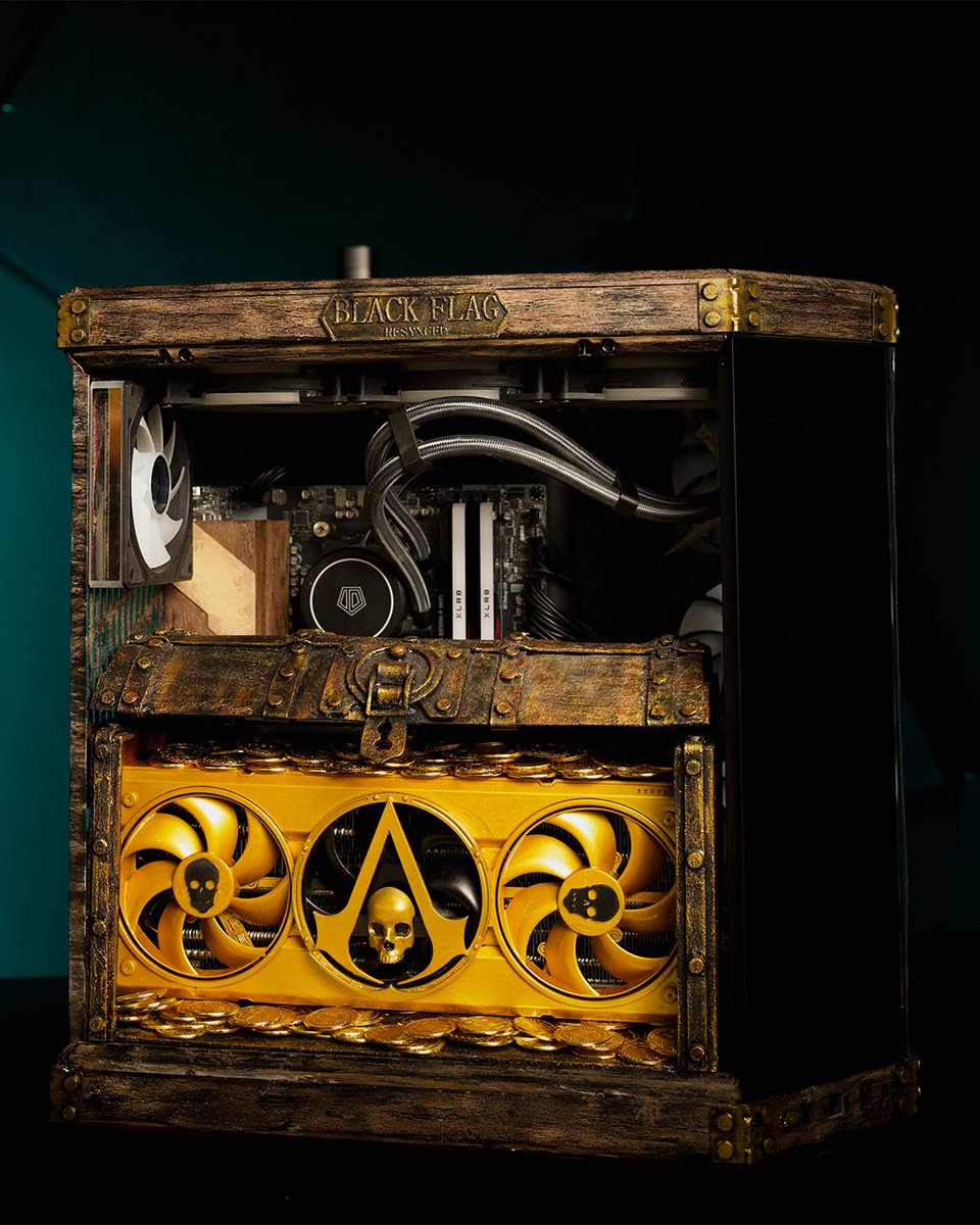 assassinscreed's tweet photo. The passion of the community never ceases to amaze us.

This Assassin's Creed Black Flag-inspired custom PC by Ultra.pcgamers in collaboration with @Zgamesuae pays tribute to one of the most beloved adventures in the franchise, blending craftsmanship, creativity, and gaming culture into one incredible build.

What detail catches your eye first? 👀