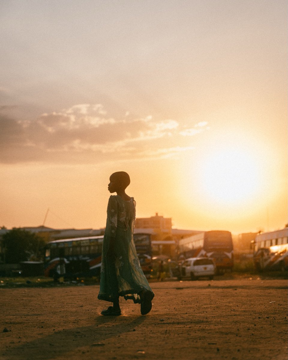 tw_donbrilliant's tweet photo. Golden hour in Lira City hits different ๐
Sending postcard views from the Pride of the North as the sun dips over everyday life, simple routines, and timeless beauty. โ๏ธ๐ฒ
#NorthernUganda #ExploreUganda #Lira
๐ธMwesigwa Joel