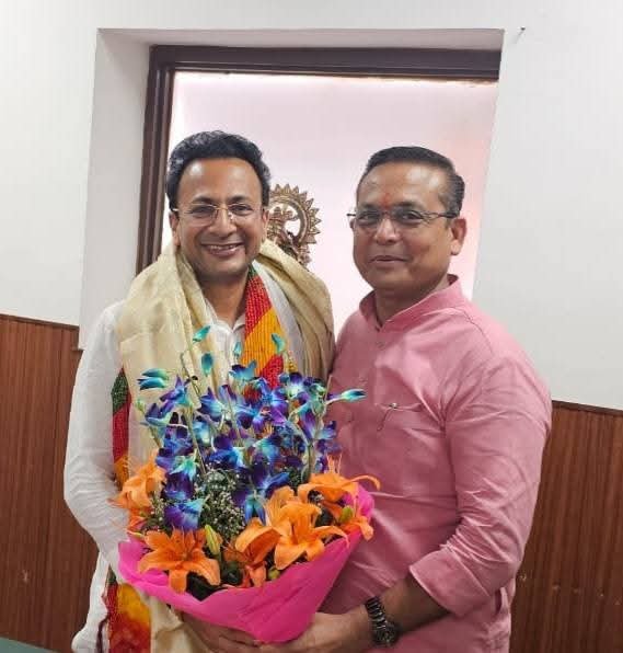 arvindgargbjp's tweet photo. भाजपा दिल्ली प्रदेश महामंत्री भाई @visshnumittal जी को जन्मदिन की हार्दिक बधाई एवं शुभकामनाएं ....💐💐💐💐
#BJP4IND #BJP4Delhi #ArvindGarg https://t.co/wdsp2GZXrM