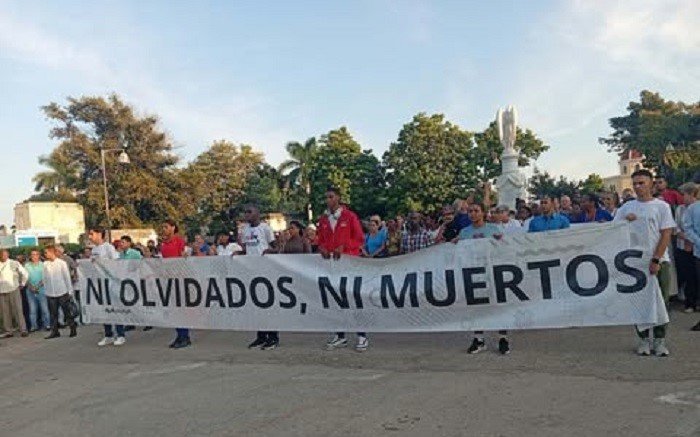 jorgeluislm's tweet photo. #Mayabeque #Cuba El aniversario 50 del atentado terrorista a la aeronave de Cubana de Aviación del 6 de octubre de 1976, frente a las costas de Barbados se recordó este martes en La Habana @AridayH99573 @Radio_Mayabeque @IriDiaz1985 @marisol https://t.co/CVVLUsL7gJ