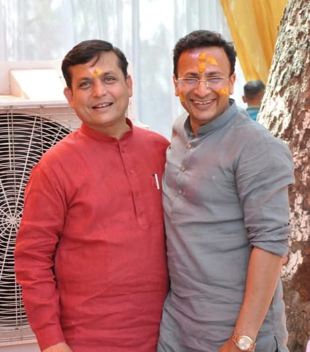 arvindgargbjp's tweet photo. भाजपा दिल्ली प्रदेश महामंत्री भाई @visshnumittal जी को जन्मदिन की हार्दिक बधाई एवं शुभकामनाएं ....💐💐💐💐
#BJP4IND #BJP4Delhi #ArvindGarg https://t.co/wdsp2GZXrM