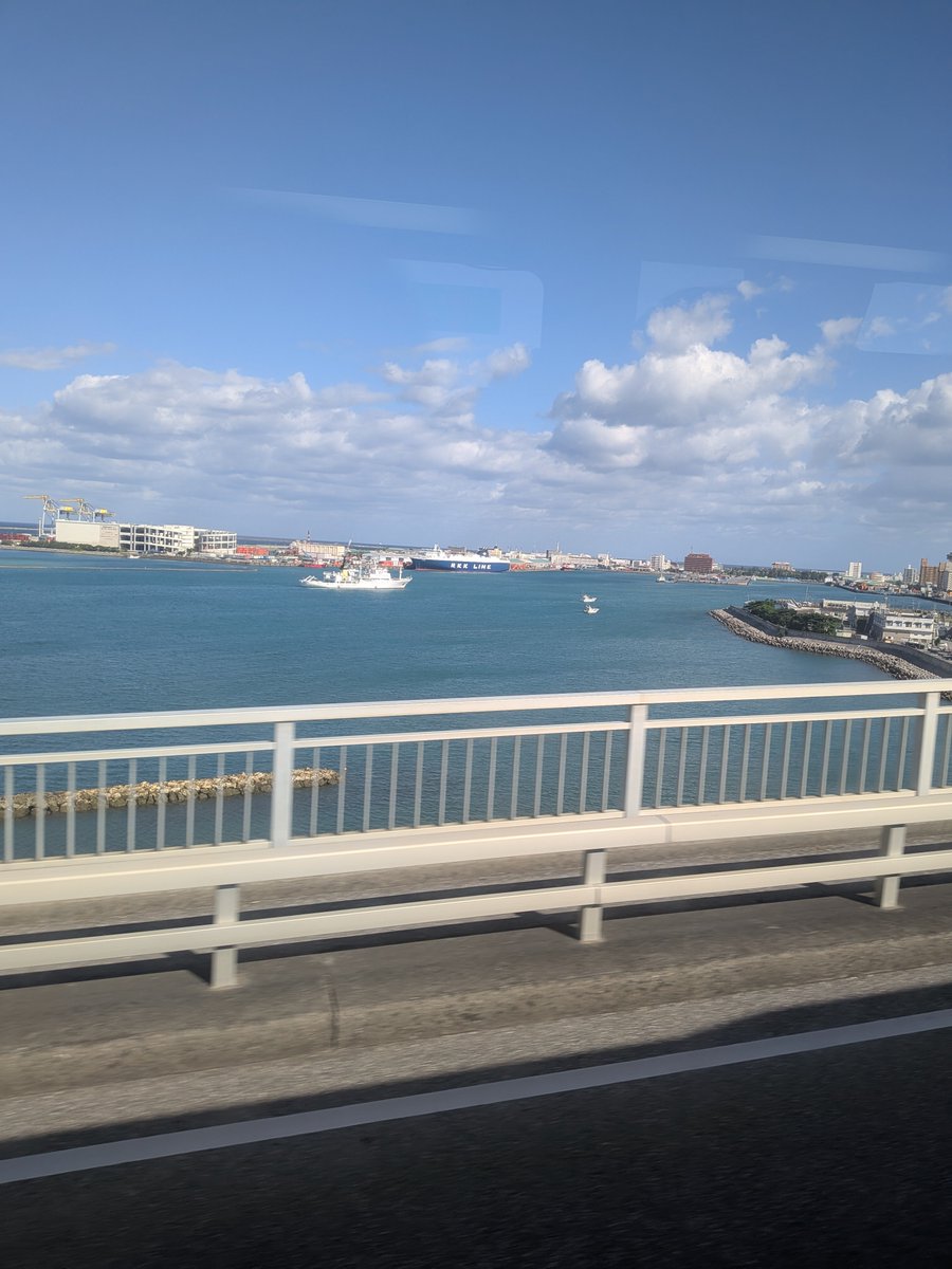 Gorusyu's tweet photo. 沖縄来てみたー！ https://t.co/B8nXhU40xD