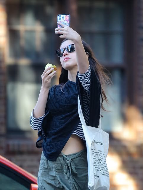 daeeps's tweet photo. Nom nom, tapi selfie dulu. https://t.co/AvuxvXb35g