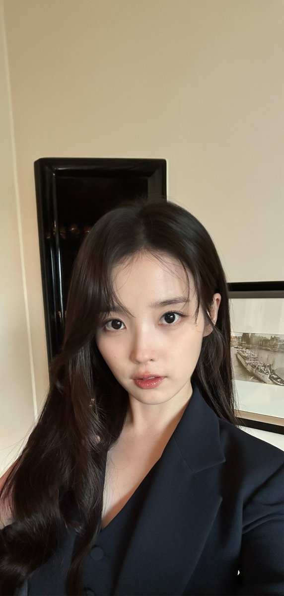 wyjc516's tweet photo. 아이유시 
IU Instagram 
mobile wallpaper 
#아이유 #IU
#유애나화력은_스밍으로부터
#애나야_스밍하자
#이별로부터 #UnknownPlanet
#Dear_my_crazy_soulmate https://t.co/PggfVAr8Uu