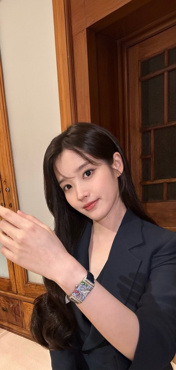 wyjc516's tweet photo. 아이유시 
IU Instagram 
mobile wallpaper 
#아이유 #IU
#유애나화력은_스밍으로부터
#애나야_스밍하자
#이별로부터 #UnknownPlanet
#Dear_my_crazy_soulmate https://t.co/PggfVAr8Uu
