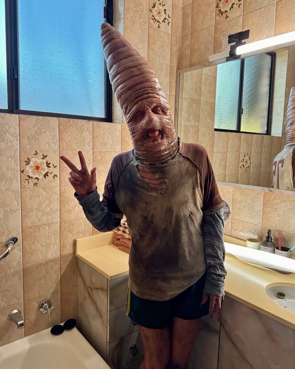 ryanaimdyke's tweet photo. this is terrifying holy shit https://t.co/8tUgKCnHji