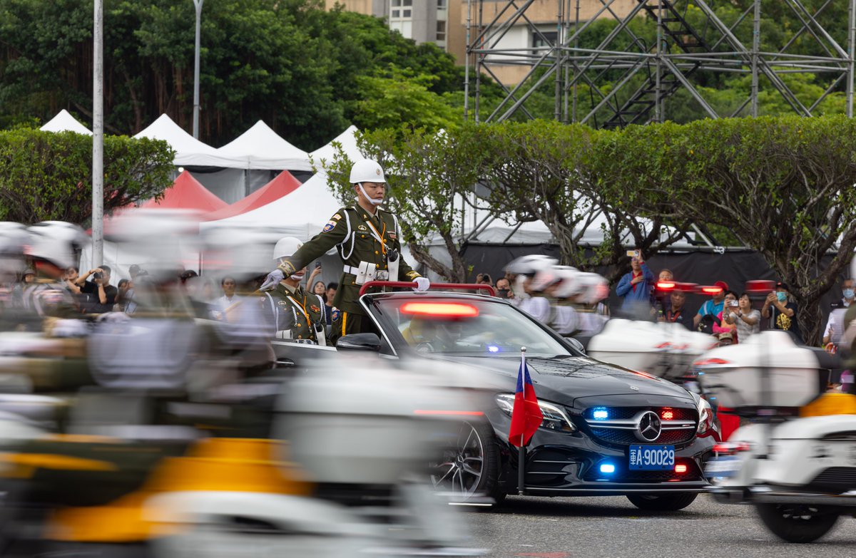 mna_roc's tweet photo. National Day rehearsal in Taipei. 🇹🇼
From the ground to the sky.
#Taiwan #TaiwanMilitary #ROCArmedForces #ROCA #ROCN #ROCAF #ROCMP https://t.co/mNG5KQe5Qm