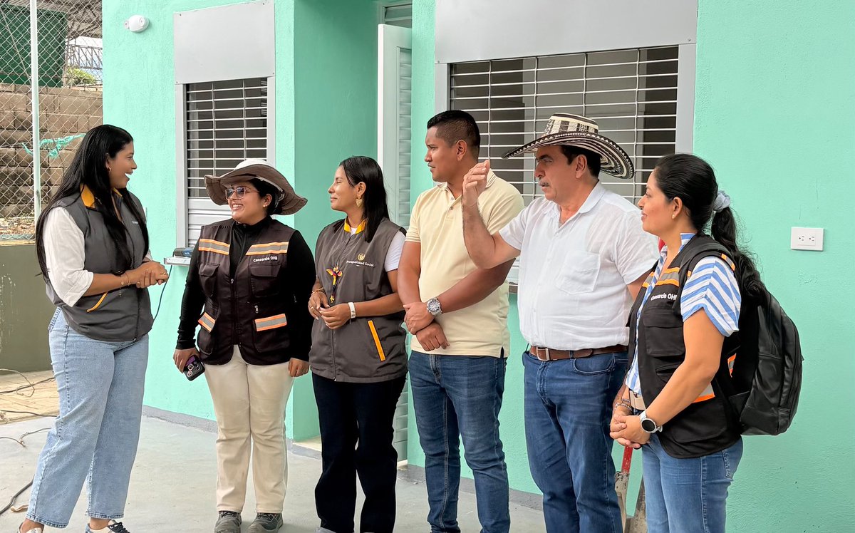 NoreidaSolano's tweet photo. 📍Pueblo Bello,Cesar

Hoy recorrimos con el alcalde Alfredo Bohórquez  la obra del Punto de Abastecimiento Solidario para revisar cómo va su avance. https://t.co/qvufoXorGA