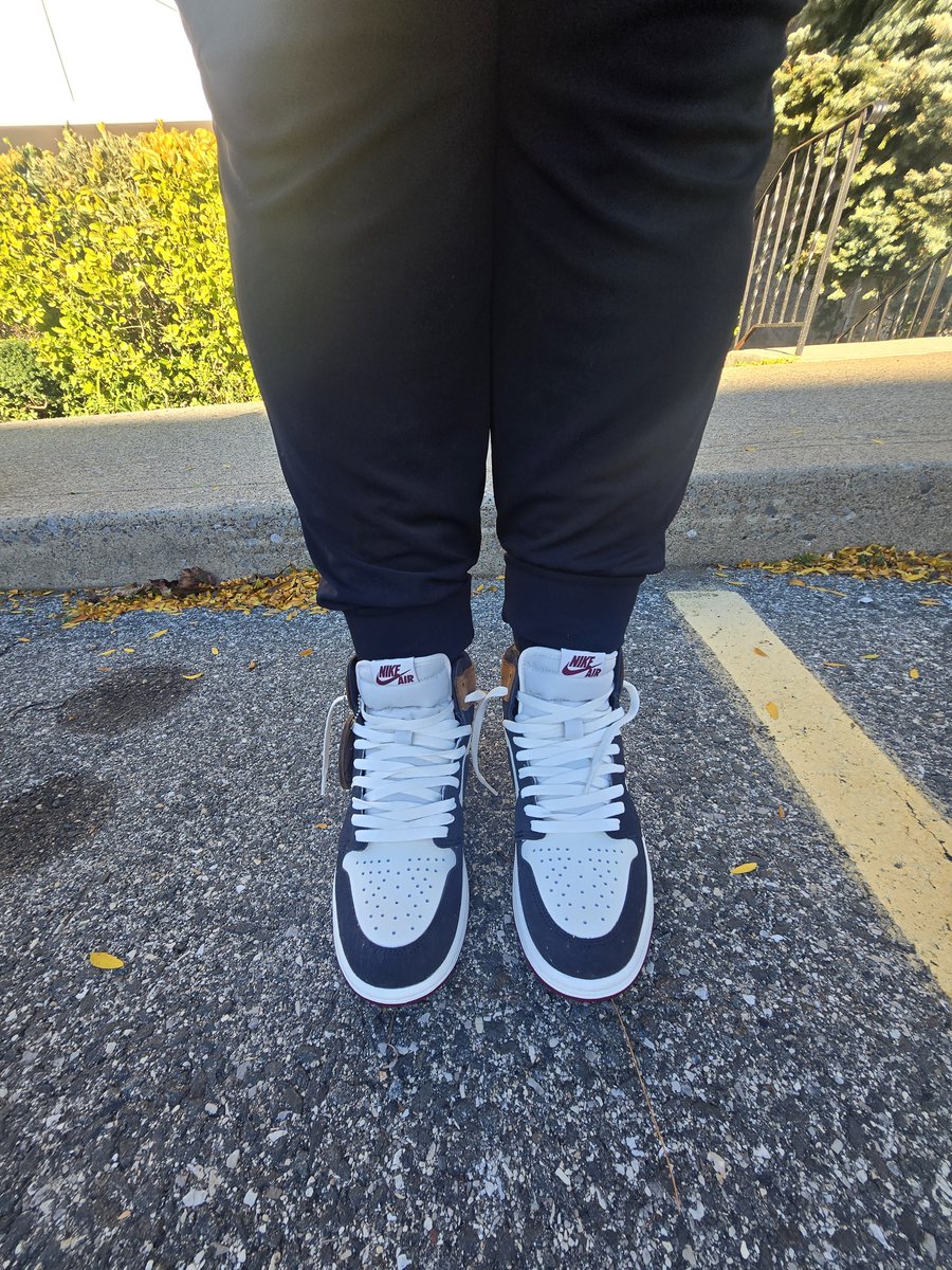 trudyspeaks's tweet photo. 👟: Jordan 1 High 'Love The Game'
🧦: Nike
.
.
.
#inmyjs #jordandepot #jumpman23 #airjordanretros #aj1squad #jordan1squad #mjmondays #checksoverstripes #SNKRSKICKCHECK #snkrsliveheatingup #unboxedapp https://t.co/utQqUUYlT7