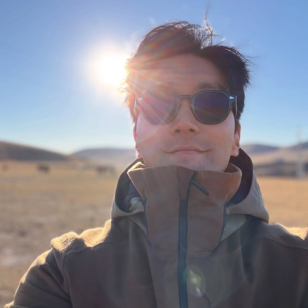about_siwon's tweet photo. 📸 261007 SIWON ig update

바람에는 경계가 없다.
A breeze knows no boundaries.

#시원 #SIWON #최시원 #CHOISIWON 
@siwonchoi https://t.co/xaM3zdtaSp