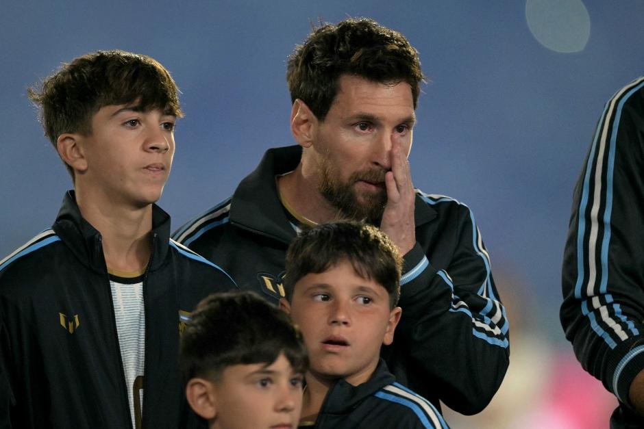 (VIDEO) Messi no contuvo las lágrimas al cantar el himno argentino