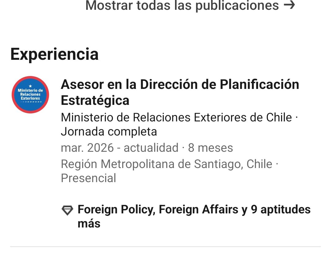 narbonachile's tweet photo. ¿Me están diciendo que aún no se sabe que Santiago Julián Acosta Rajbe, venezolano que estudio en la Universidad Católica Andrés Bello de Caracas, trabaja como Asesor en la Dirección de Planificación Estratégica del Ministerio de https://t.co/1JEbnOvxTX del @GobiernodeChile? 🤐💀 https://t.co/QZLsxbVN5T