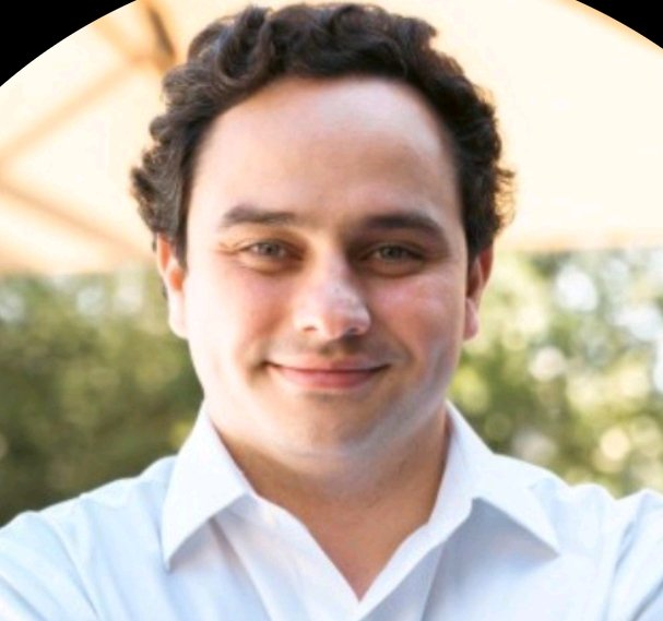 narbonachile's tweet photo. ¿Me están diciendo que aún no se sabe que Santiago Julián Acosta Rajbe, venezolano que estudio en la Universidad Católica Andrés Bello de Caracas, trabaja como Asesor en la Dirección de Planificación Estratégica del Ministerio de https://t.co/1JEbnOvxTX del @GobiernodeChile? 🤐💀 https://t.co/QZLsxbVN5T