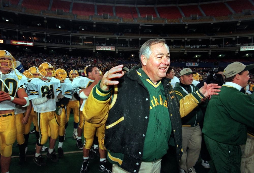 Coach_TG_'s tweet photo. To a great man, that has given so much to Blackhawk Student-Athletes and  Community for years. 

Thank you Coach Hamilton 🤝

You will be deeply missed. https://t.co/16OkoLlbwm