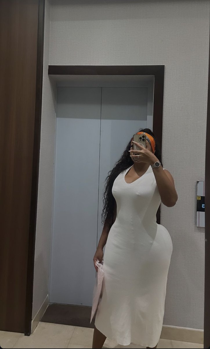 chiaraqueenoff's tweet photo. Ready to go out 

You’ll pay for my drinks and my bull drinks too fat cuck that you are 

Findom moneyslave moneymiss feet crypto pump loser beta femdom sub https://t.co/SHS1utRxFh