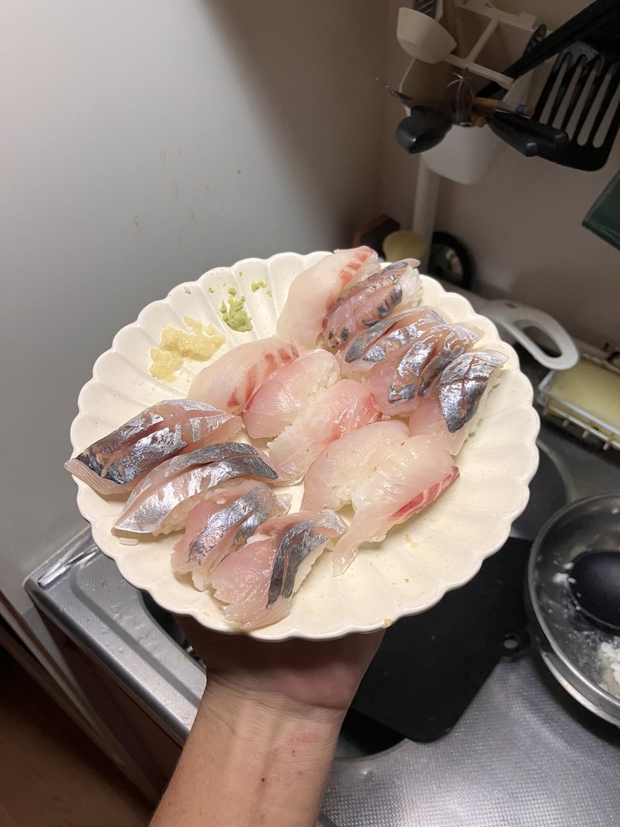 mipomipo800's tweet photo. 寿司を握るという、新しい趣味を獲得した2026年秋。 https://t.co/2QPsihukY5