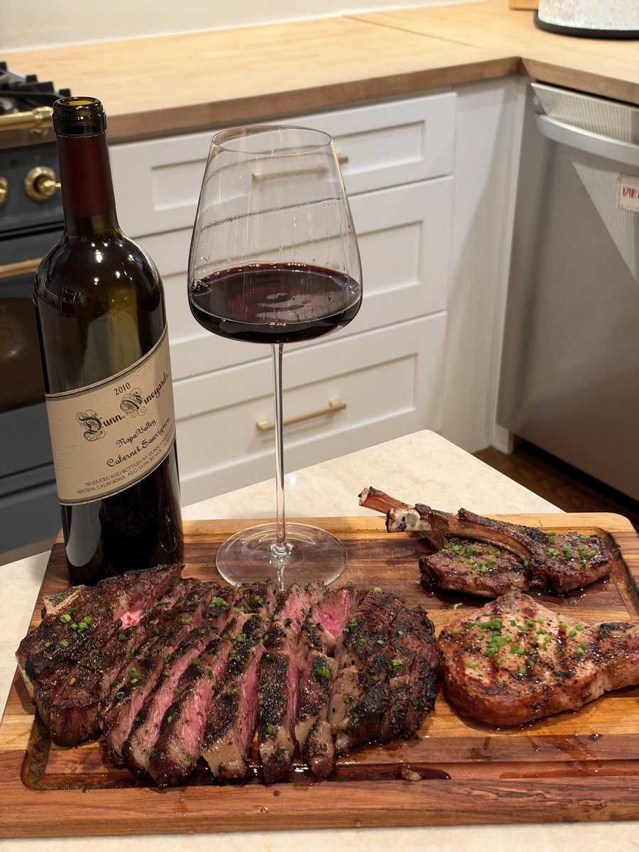justindavis_24's tweet photo. Dinner tonight with just the boys! Prime Ribeye, Sidecars Chop + Lamb. 2010 Dunn Vineyards Napa Cabernet https://t.co/CW6lFlWX8p