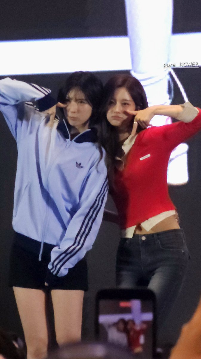 pure_NSWER's tweet photo. 260829 MAKESTAR

#NMIXX #엔믹스
#SULLYOON #설윤
#BAE #배이 https://t.co/tC3F3hHEzD