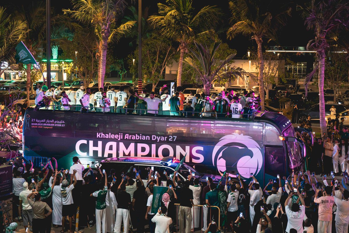 SaudiNTFans's tweet photo. الأبطال مرّوا بالذهب من هُنا 🤩 🏆 

فكتبت جدة ليلةَ فرحٍ لا تغيب عن الذاكرة 🇸🇦 💚

#الأخضر_بطل_الخليج | #هذا_الأخضر https://t.co/tr9MUXON4K