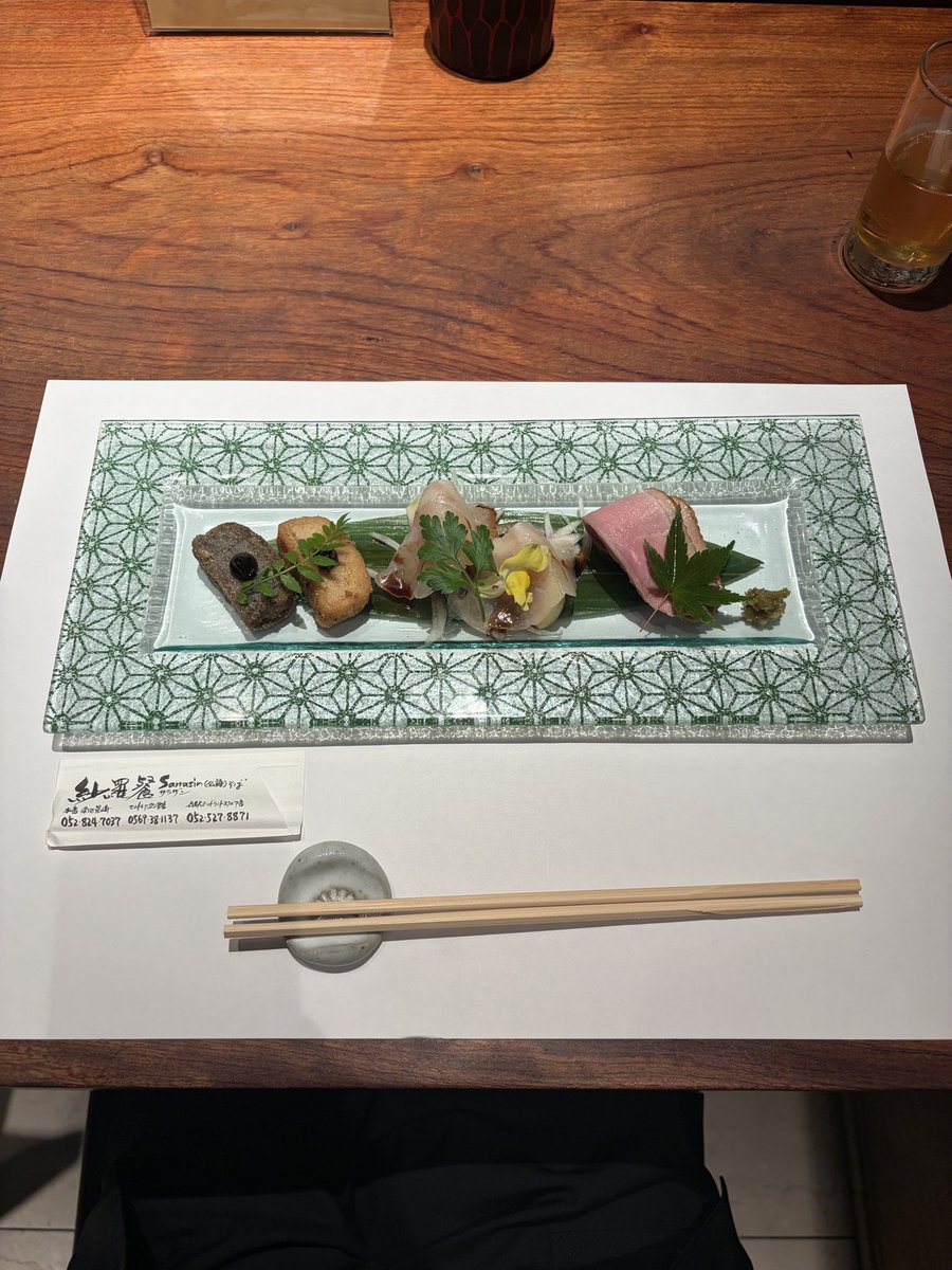 fireojisandesu's tweet photo. また行ってしまった蕎麦屋さん、これで4,000円ほど。安い、しかも美味しい！蕎麦には温玉ととろろをトッピング。かき揚げもついてて最高！あ〜贅沢、ありがとう。 https://t.co/IVn5Z88ztN